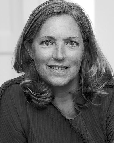 Flavia Hauschild, Dr.